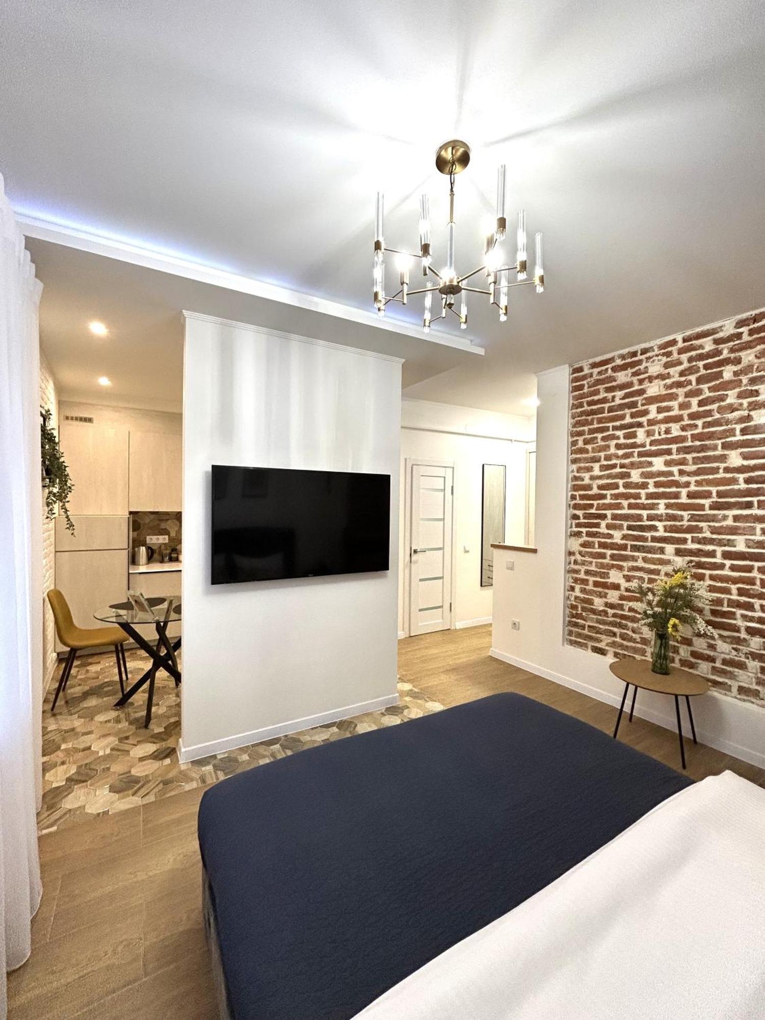 Modern Apartment, 100M To Opera 리비프 외부 사진